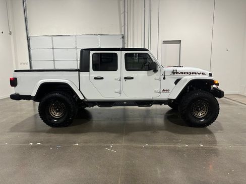 Used 2023 Jeep Gladiator Mojave w/ LED Lighting Group AWD/4WD image 4