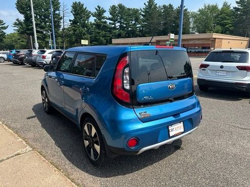Used 2017 Kia Soul + w/ Designer's Package FWD image 5