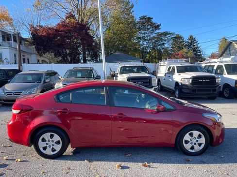 Used 2018 Kia Forte S FWD image 8