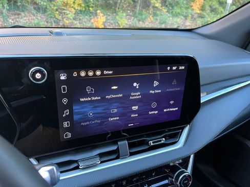 Used 2025 Chevrolet Equinox LT image 20