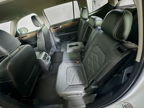 Used 2024 Volkswagen Atlas SE image 28
