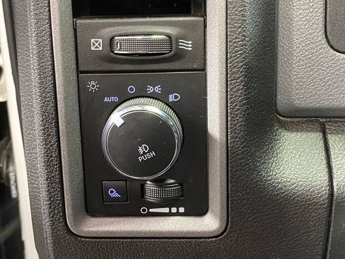 Used 2017 RAM 1500 Express AWD/4WD image 20