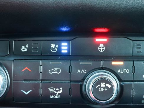 Used 2025 Dodge Durango GT AWD/4WD image 30