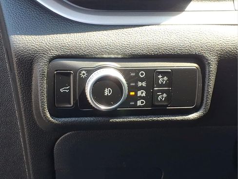 Used 2023 Ford Explorer XLT w/ Equipment Group 202A AWD/4WD image 13