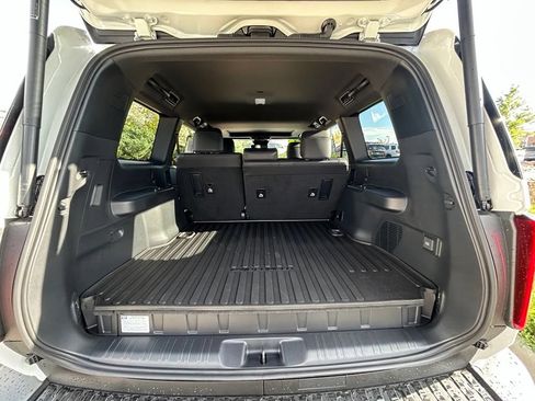 Used 2027 Toyota Land Cruiser AWD/4WD image 25
