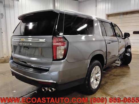 Used 2022 Chevrolet Suburban Premier image 3