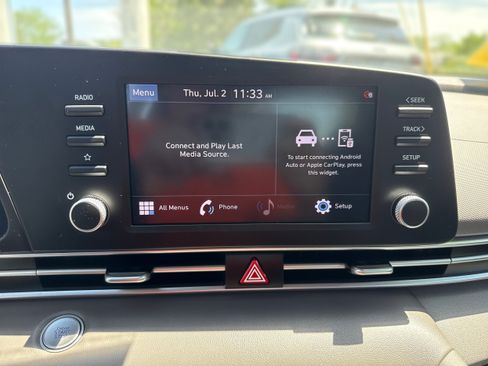 Used 2022 Hyundai Elantra SEL FWD image 17