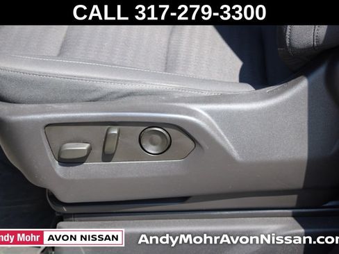 Used 2022 Chevrolet Silverado 1500 RST w/ Z71 Off-Road Package AWD/4WD image 16