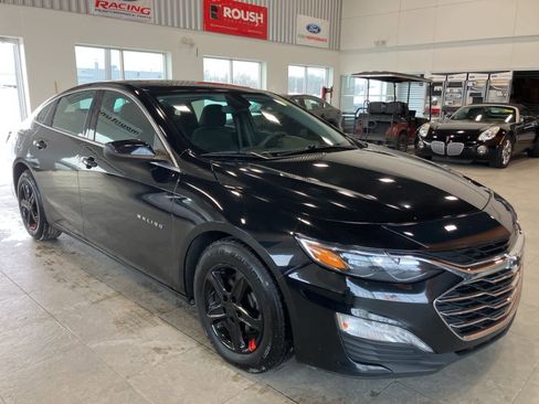 Used 2022 Chevrolet Malibu LT image 3