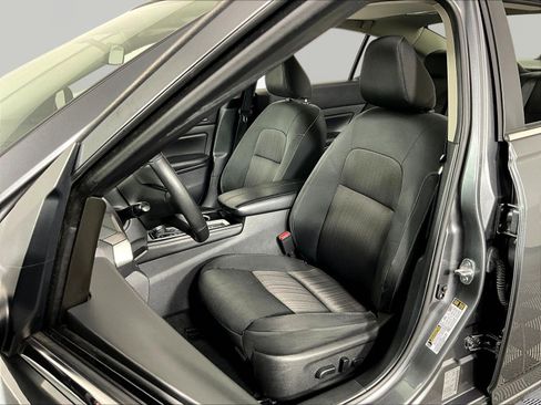 Certified 2024 Nissan Altima 2.5 SV w/ SV Premium Package FWD image 21