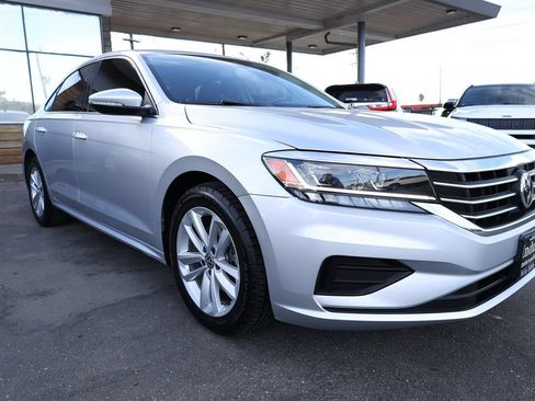 Used 2020 Volkswagen Passat 2.0T SE w/ Sunroof Package FWD image 30