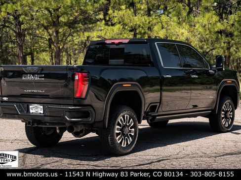 Used 2024 GMC Sierra 2500 Denali Ultimate AWD/4WD image 4