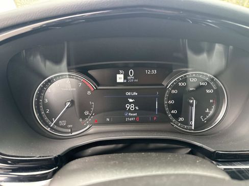 Certified 2025 Cadillac XT6 Premium Luxury image 30