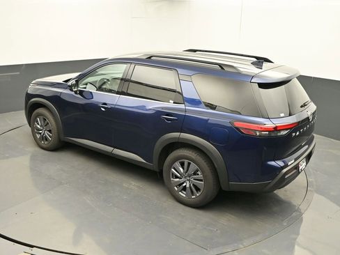 Used 2025 Nissan Pathfinder SV FWD image 42