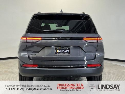 New 2025 Jeep Grand Cherokee Altitude AWD/4WD image 6