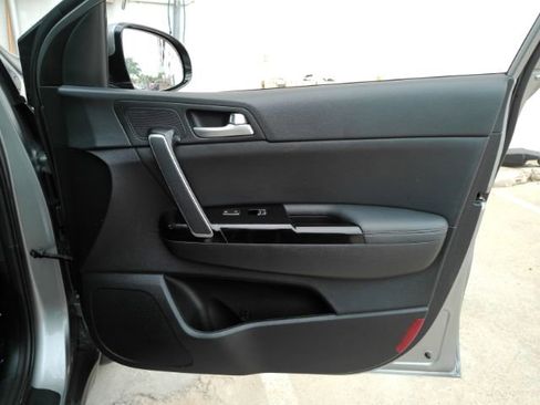 Used 2020 Kia Sportage EX FWD image 20