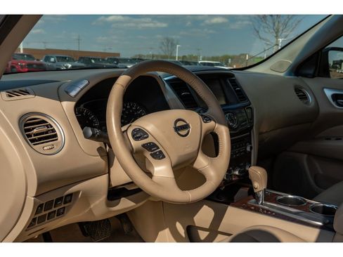 Used 2015 Nissan Pathfinder SL w/ SL Premium Package image 10