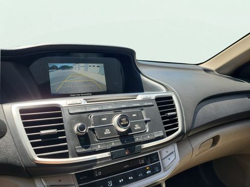 Used 2014 Honda Accord LX image 35