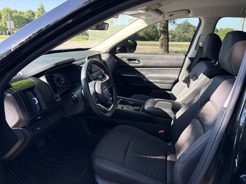 Used 2024 Nissan Pathfinder S w/ Cargo Package AWD/4WD image 12