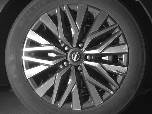 Used 2025 Nissan Altima 2.5 SV image 13