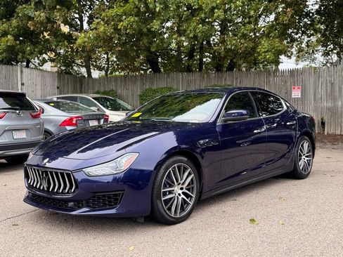 Used 2019 Maserati Ghibli S Q4 AWD/4WD image 2