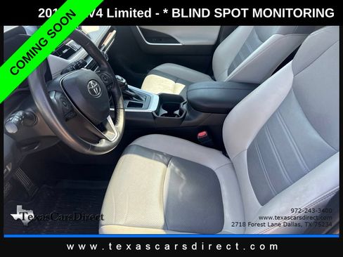 Used 2019 Toyota RAV4 Limited w/ Cold Weather Package FWD image 6