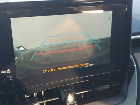 Certified 2025 Toyota Corolla Cross AWD Hybrid image 27