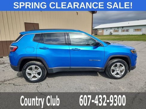 Used 2024 Jeep Compass Latitude w/ Convenience Group image 9