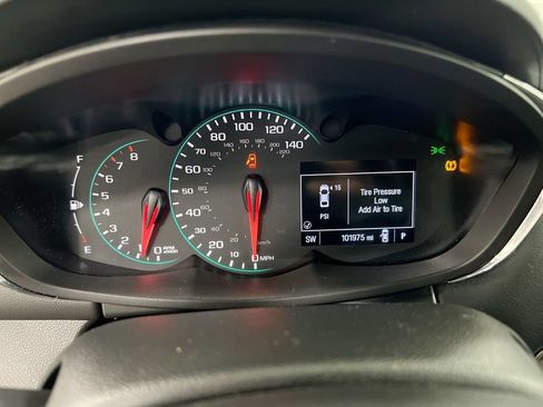 Used 2020 Chevrolet Trax LT w/ LT Convenience Package AWD/4WD image 12