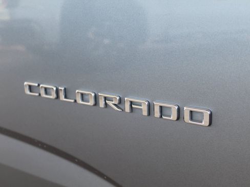 Used 2022 Chevrolet Colorado W/T AWD/4WD image 50