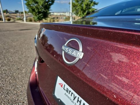 Used 2024 Nissan Altima 2.5 SV FWD image 23