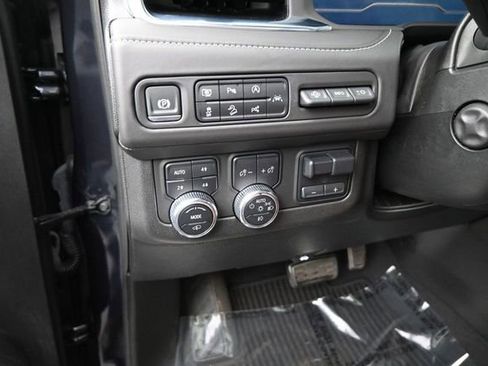 Used 2024 GMC Yukon Denali Ultimate AWD/4WD image 22
