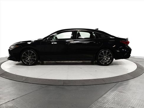 Used 2019 Toyota Avalon Touring image 7