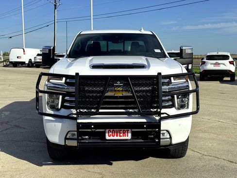 Used 2022 Chevrolet Silverado 2500 High Country w/ Z71 Off-Road Package image 3