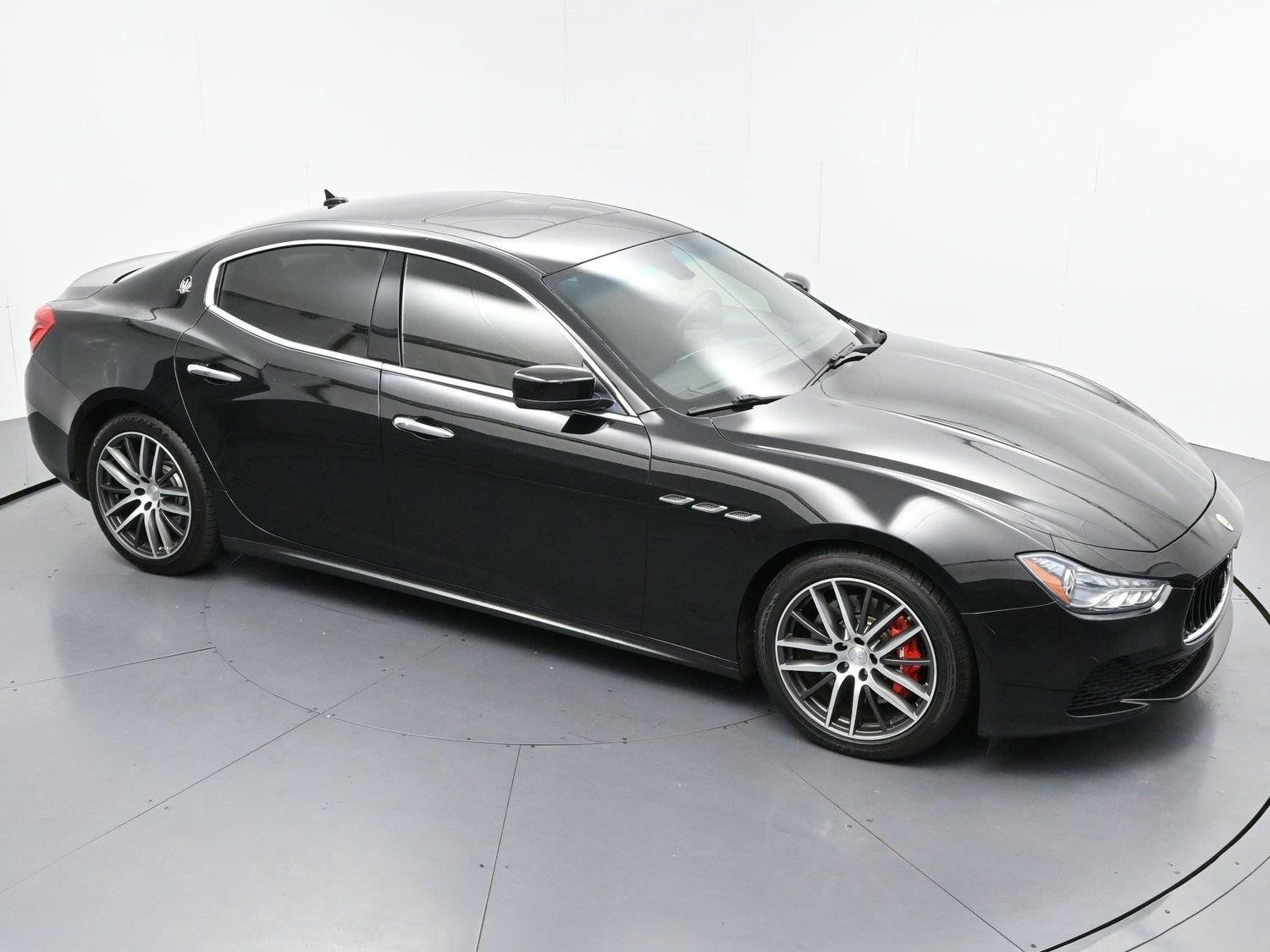 Used 2015 Maserati Ghibli RWD image 38
