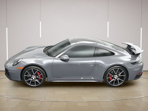 Certified 2026 Porsche 911 Carrera GTS RWD image 37