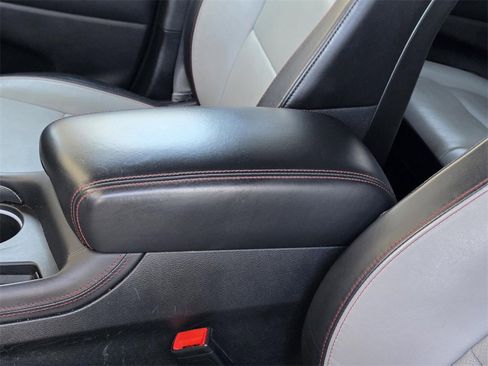 Used 2024 Dodge Durango GT image 8