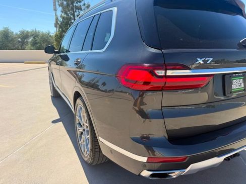 Used 2020 BMW X7 xDrive40i w/ Premium Package AWD/4WD image 11