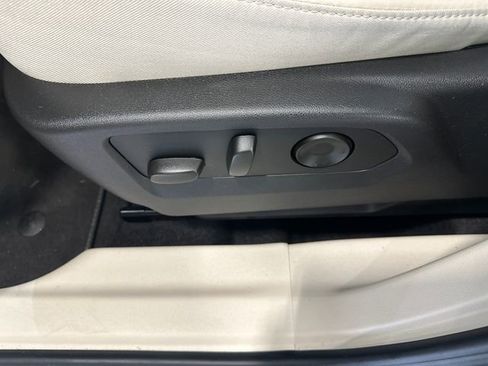 Used 2022 Buick Envision Preferred FWD image 26