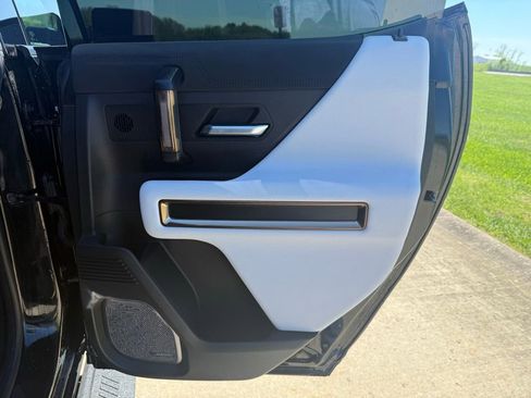 Used 2025 GMC Hummer EV 3X w/ LPO, Illumination Package AWD/4WD image 16