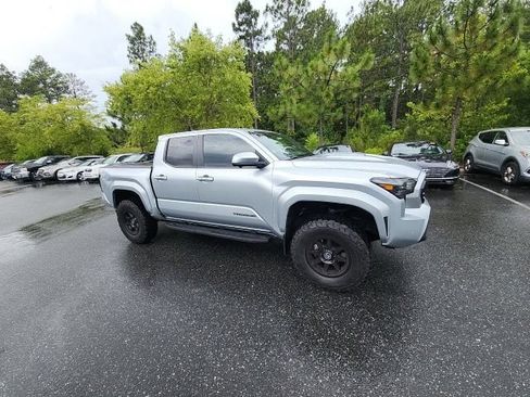 Used 2024 Toyota Tacoma TRD Sport w/ TRD Sport Premium Package AWD/4WD image 19
