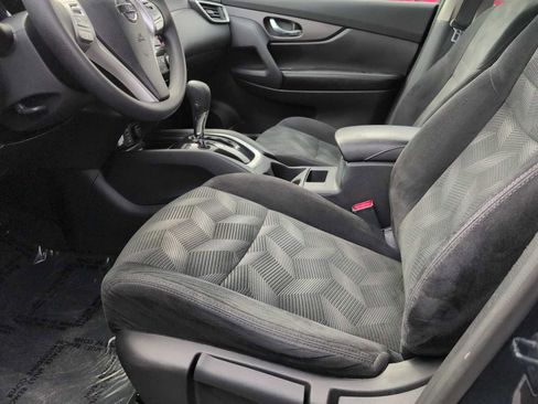 Used 2014 Nissan Rogue S w/ S Family Package image 16