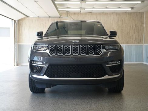 Used 2022 Jeep Grand Cherokee Summit w/ Advanced Protech Group IV AWD/4WD image 2