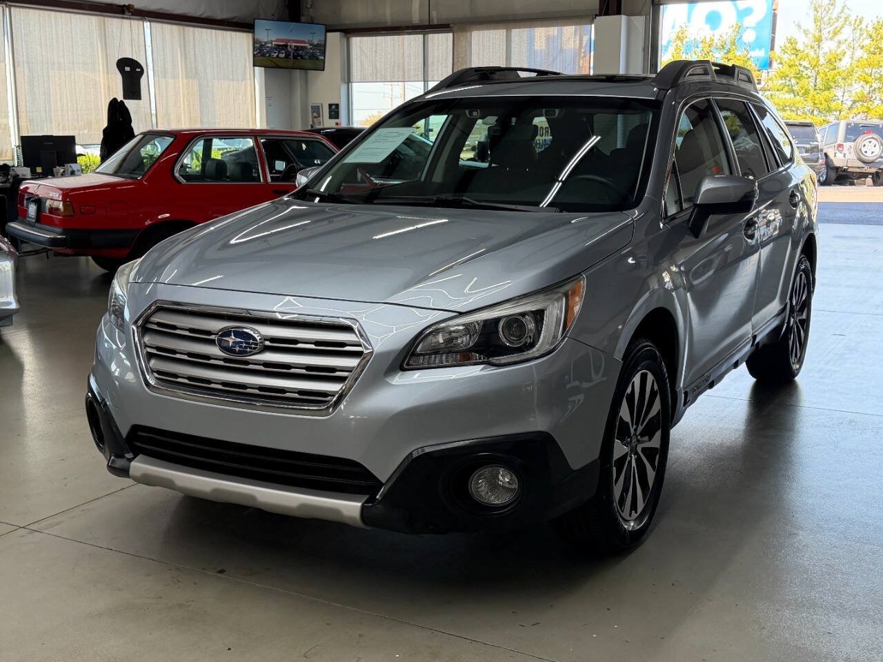Used 2017 Subaru Outback 2.5i Limited AWD/4WD image 5