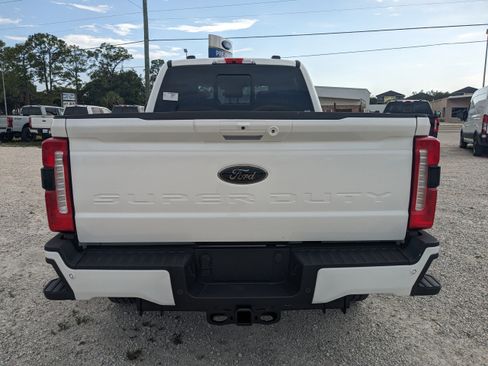 New 2025 Ford F250 Lariat w/ Black Appearance Package AWD/4WD image 5
