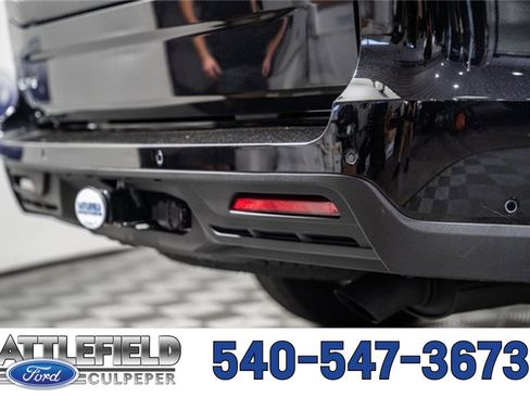 New 2025 Ford Expedition Active image 8