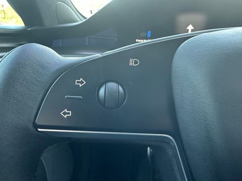 Used 2021 Tesla Model S Plaid image 17