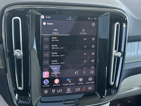 New 2026 Volvo XC40 B5 Plus w/ Protection Package Premier AWD/4WD image 18