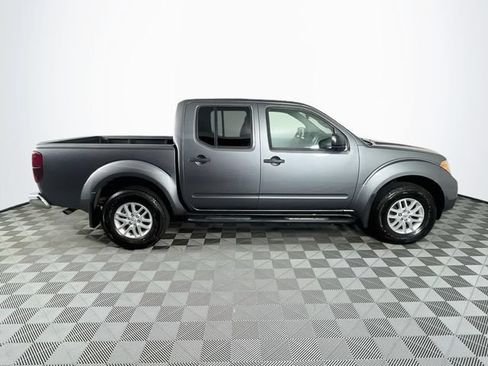 Used 2017 Nissan Frontier SV AWD/4WD image 9