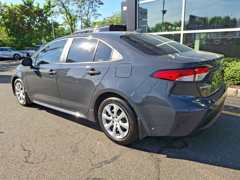 Used 2025 Toyota Corolla LE FWD image 6